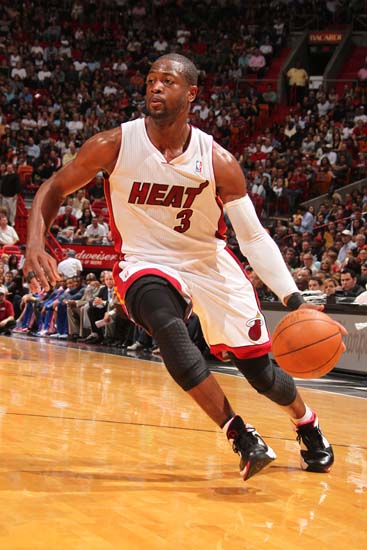 戈贝尔因个人原因，提前退出与国王的比赛（戈贝尔因个人原因提前退赛，未完成对阵国王的比赛）