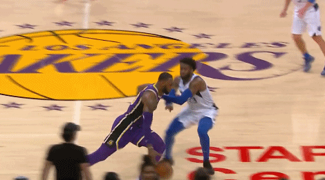 陈盈骏表现亮眼，替补登场贡献巨大（陈盈骏替补出场大放异彩，作用非凡）