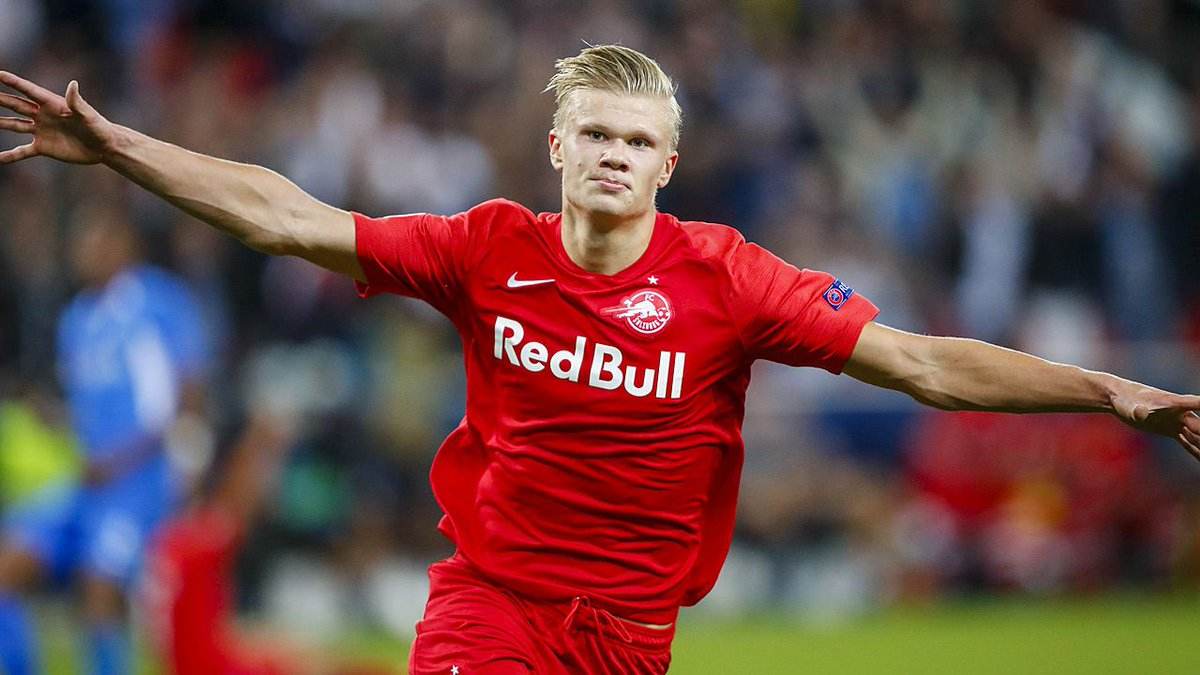 意媒：与德佬对话后孔蒂已得到必要的保证，将留任至赛季结束（意媒：孔蒂与德劳伦蒂斯会谈后获必要承诺，留任至赛季末）