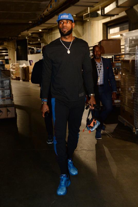 浮嶋敏：无论首发和替补都要为球队做贡献；满意赵松源的表现（浮嶋敏强调首发与替补皆须为球队贡献，并肯定赵松源的表现）