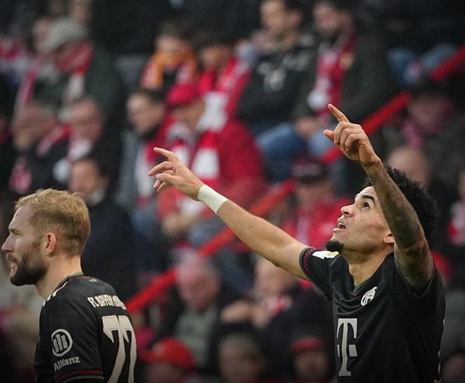 他已经踢出了顶级前锋的感觉（他已具备顶级前锋的风范）