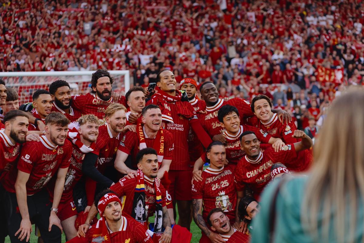 旗鼓相当！桑德兰击败纽卡后双方总战绩打平，各取54场胜利（势均力敌！桑德兰击退纽卡后历史交锋持平，双方各胜54场）