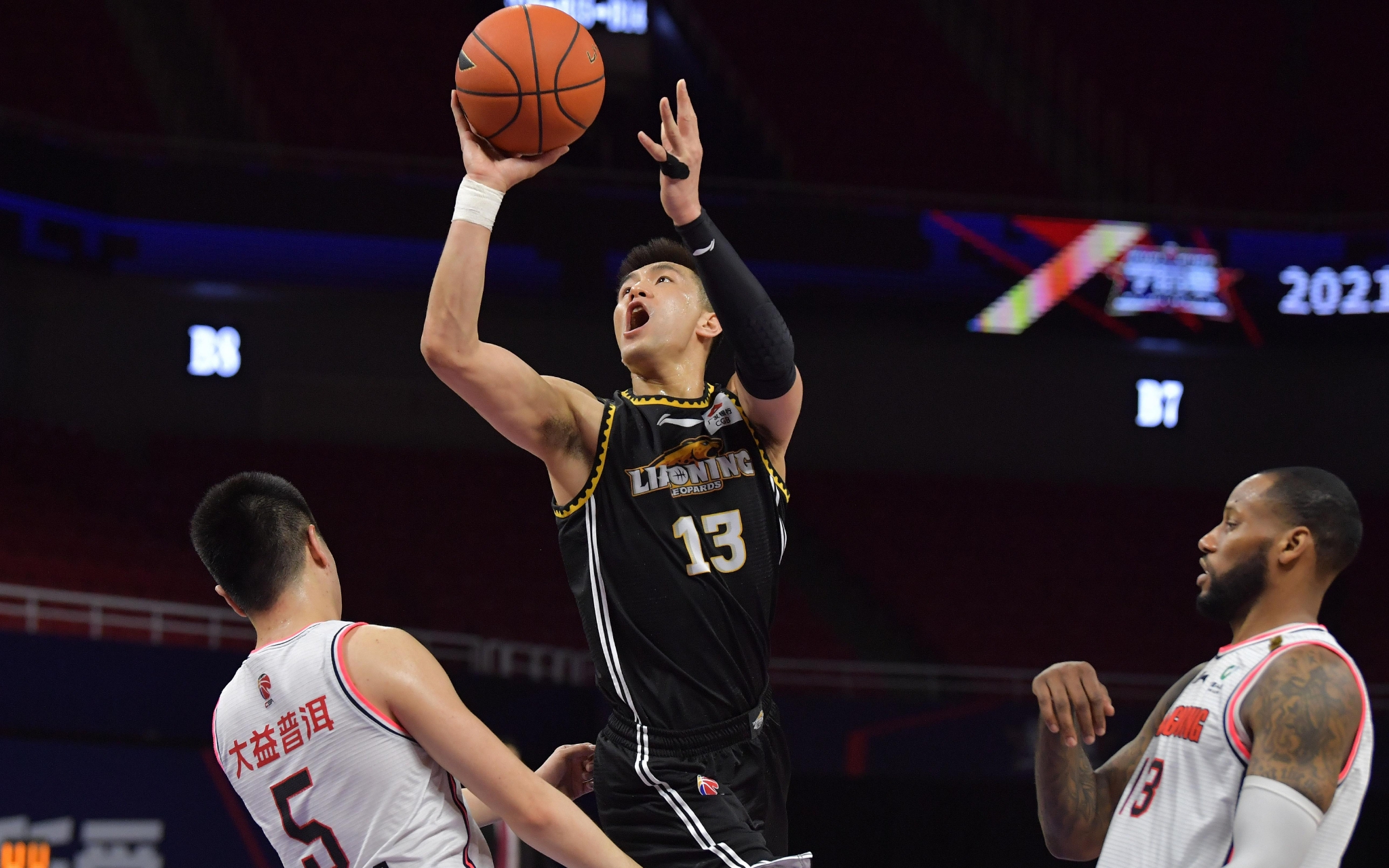 米体：联赛14轮不胜，佛罗伦萨多名球员及其家人遭死亡威胁（米体：佛罗伦萨联赛14轮不胜，多名球员及家属收到死亡威胁）