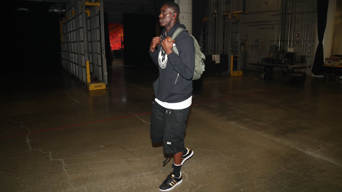 越南速度打法极具冲击力（越南快节奏打法冲击力十足）