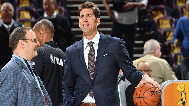 德容恩谈赢切尔西：他们是世俱杯冠军，但我们清楚该如何去踢（德容恩谈胜切尔西：对手是世俱杯冠军，我们清楚该如何应对）