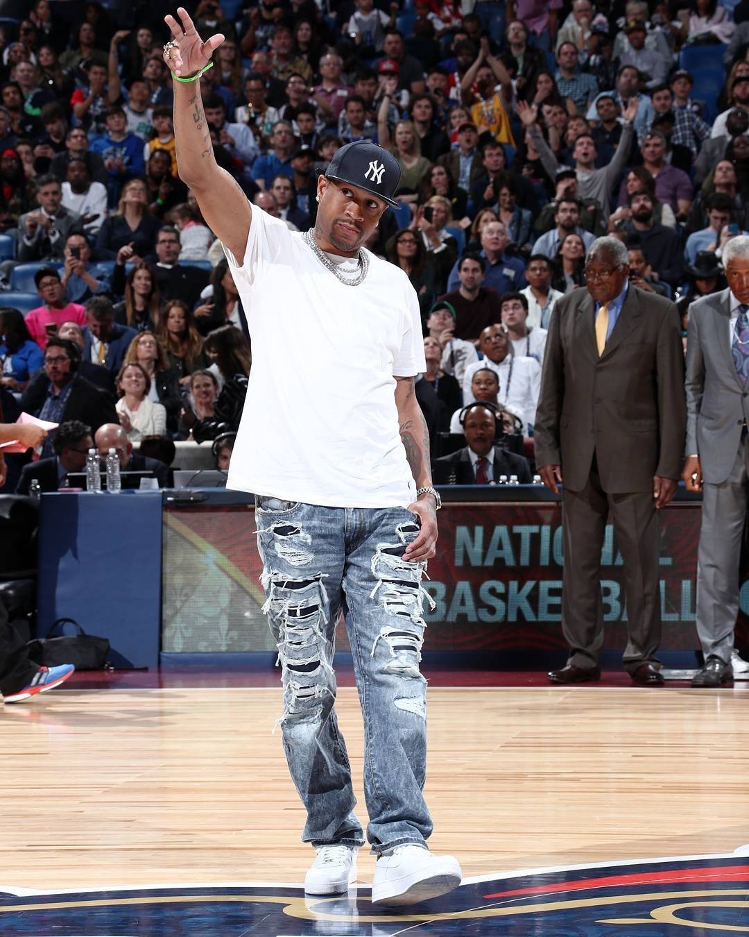 篮球勇士替补球员连续得分上双（勇士替补球员连场得分上双）