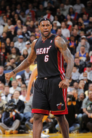 意大利杯战报：小图拉姆梅开二度，国际米兰5-1威尼斯（意大利杯：小图拉姆双响，国际米兰5-1大胜威尼斯）