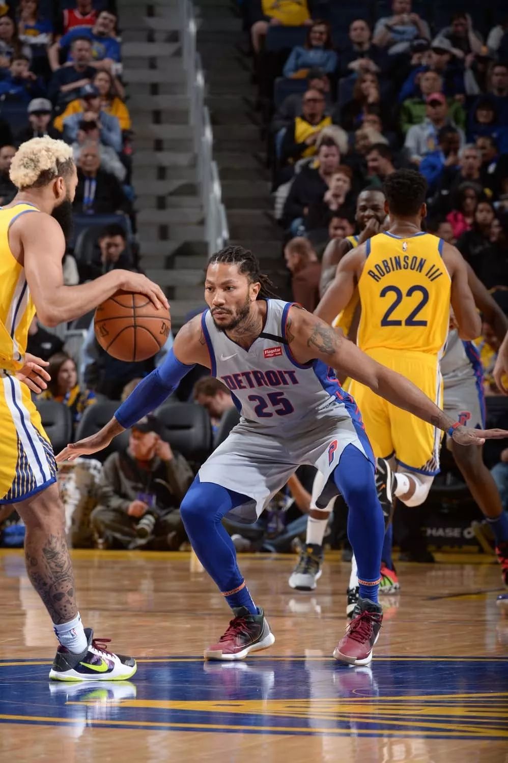 每体列足坛十大奇葩条款：博格坎普拒坐飞机；内马尔微笑条款（每体盘点足坛十大离奇条款：博格坎普拒飞、内马尔“微笑条款”在列）