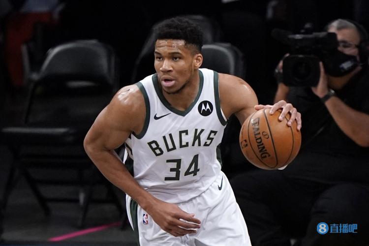 国足U22官方阵型图：继续442平行站位，蒯纪闻朱鹏宇双前锋（U22国足官宣阵型：继续442平行站位，蒯纪闻、朱鹏宇搭档双前锋）