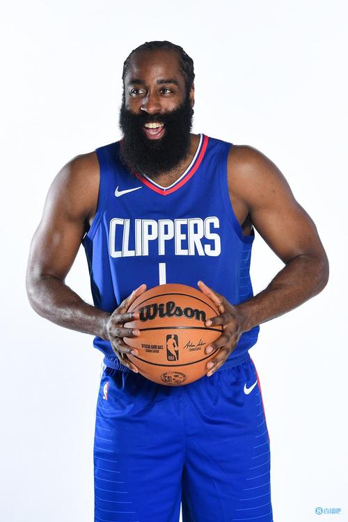 王洪泽：CBA新星闪耀，接班人已崭露头角（王洪泽：CBA新秀崛起，未来接班人已初露锋芒）